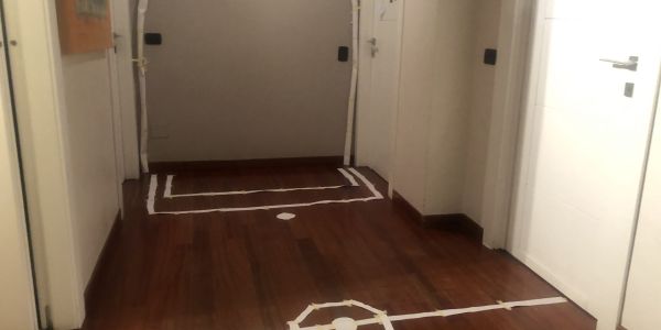 Porta nel corridoio