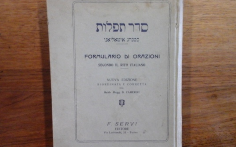 La storia di un libro di preghiera sfuggito ad Auschwitz